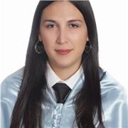 Este año acabo el grado como maestra de educación primaria, con mención en audición y lenguaje.